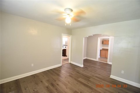 House in Tampa, Florida 3 bedrooms, 76.64 sq.m. № 1906878 - photo 13