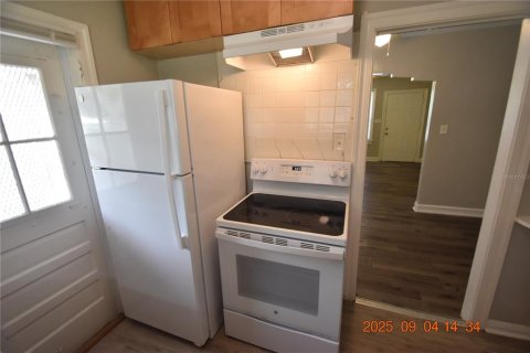 Casa en alquiler en Tampa, Florida, 3 dormitorios, 76.64 m2 № 1906878 - foto 20