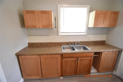 Casa en alquiler en Tampa, Florida, 3 dormitorios, 76.64 m2 № 1906878 - foto 19