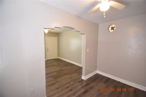 Casa en alquiler en Tampa, Florida, 3 dormitorios, 76.64 m2 № 1906878 - foto 17