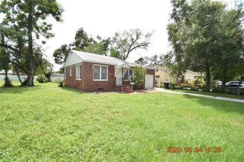 House in Tampa, Florida 3 bedrooms, 76.64 sq.m. № 1906878 - photo 3