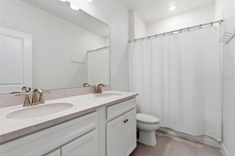 House in Apollo Beach, Florida 4 bedrooms, 211.17 sq.m. № 2210833 - photo 20