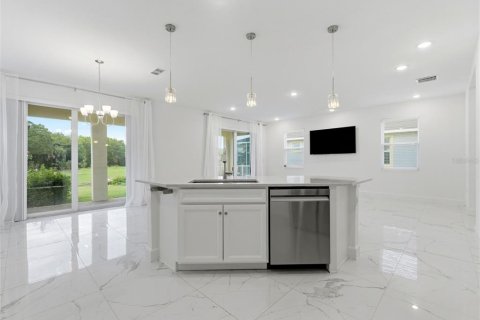 House in Apollo Beach, Florida 4 bedrooms, 211.17 sq.m. № 2210833 - photo 8