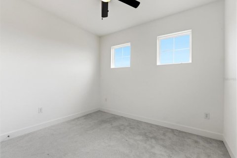 House in Apollo Beach, Florida 4 bedrooms, 211.17 sq.m. № 2210833 - photo 19