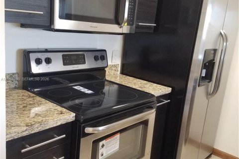 Condominio en Doral, Florida, 2 dormitorios  № 2051232
