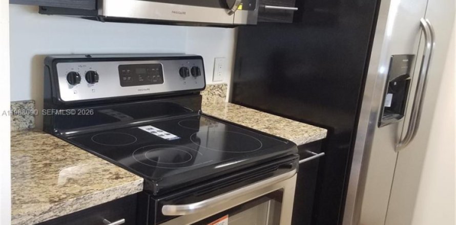 Condominio en Doral, Florida, 2 dormitorios  № 2051232