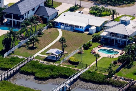 House in New Smyrna Beach, Florida 2 bedrooms, 142.23 sq.m. № 1784974 - photo 6