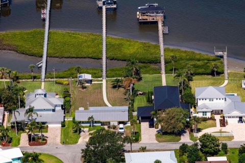 House in New Smyrna Beach, Florida 2 bedrooms, 142.23 sq.m. № 1784974 - photo 5