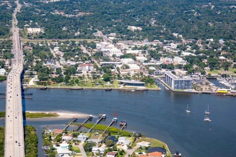 House in New Smyrna Beach, Florida 2 bedrooms, 142.23 sq.m. № 1784974 - photo 27