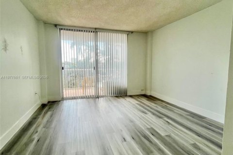 Copropriété à vendre à Miami, Floride: 1 chambre, 56.11 m2 № 2041817 - photo 14