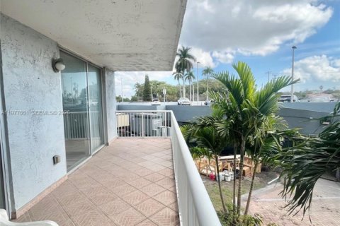 Copropriété à vendre à Miami, Floride: 1 chambre, 56.11 m2 № 2041817 - photo 19