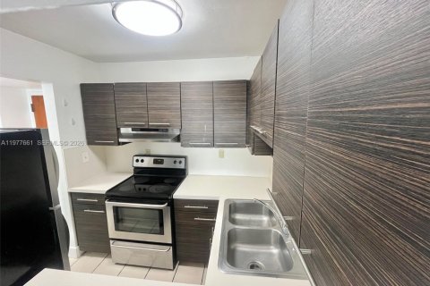 Copropriété à vendre à Miami, Floride: 1 chambre, 56.11 m2 № 2041817 - photo 5