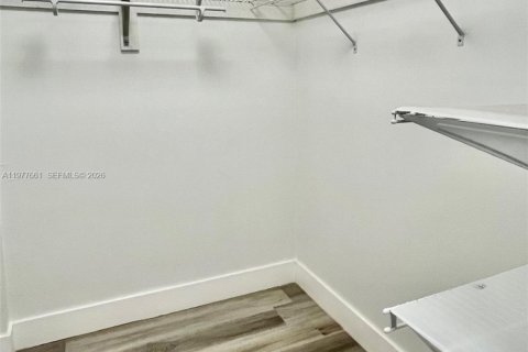 Copropriété à vendre à Miami, Floride: 1 chambre, 56.11 m2 № 2041817 - photo 17