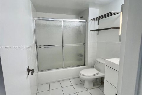 Copropriété à vendre à Miami, Floride: 1 chambre, 56.11 m2 № 2041817 - photo 10