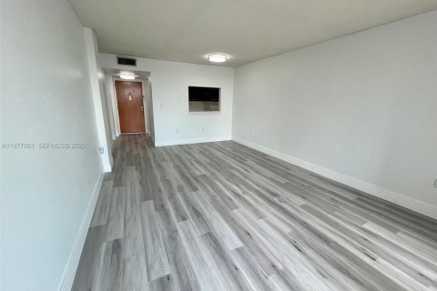 Copropriété à vendre à Miami, Floride: 1 chambre, 56.11 m2 № 2041817 - photo 8