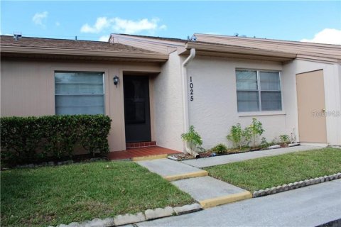 Villa ou maison à Holiday, Floride 2 chambres, 103.49 m2 № 2373686