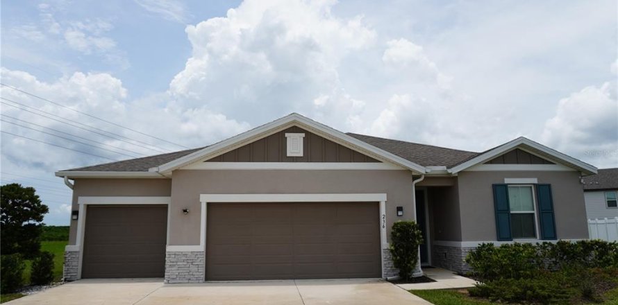 Villa ou maison à Dundee, Floride 4 chambres, 191.94 m2 № 2198452