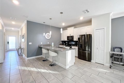 Townhouse in Davenport, Florida 5 bedrooms, 201.32 sq.m. № 1575045 - photo 30