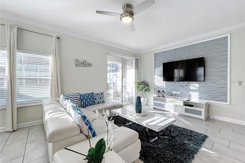 Townhouse in Davenport, Florida 5 bedrooms, 201.32 sq.m. № 1575045 - photo 21