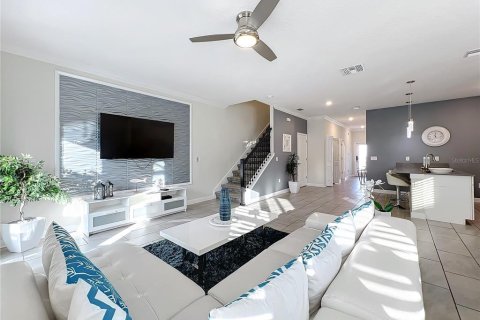 Townhouse in Davenport, Florida 5 bedrooms, 201.32 sq.m. № 1575045 - photo 20