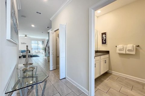 Townhouse in Davenport, Florida 5 bedrooms, 201.32 sq.m. № 1575045 - photo 9