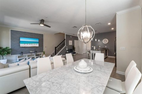 Townhouse in Davenport, Florida 5 bedrooms, 201.32 sq.m. № 1575045 - photo 27