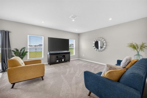 House in St. Lucie, Florida 4 bedrooms, 203.92 sq.m. № 2068160 - photo 9