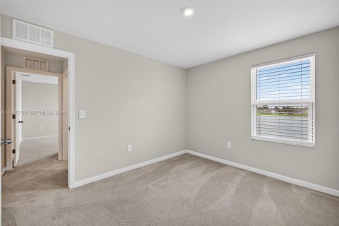 House in St. Lucie, Florida 4 bedrooms, 203.92 sq.m. № 2068160 - photo 30