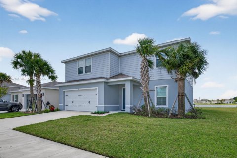 House in St. Lucie, Florida 4 bedrooms, 203.92 sq.m. № 2068160 - photo 3