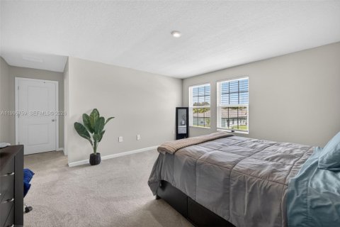 House in St. Lucie, Florida 4 bedrooms, 203.92 sq.m. № 2068160 - photo 23