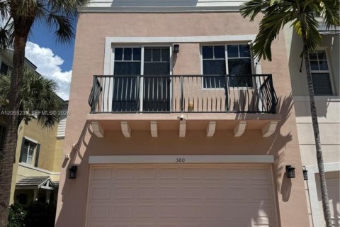 Townhouse in Boca Raton, Florida 3 bedrooms, 181.81 sq.m. № 2354047