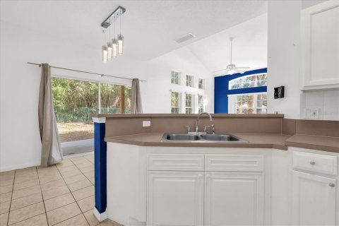 Townhouse in Kissimmee, Florida 4 bedrooms, 152.82 sq.m. № 2375471 - photo 8