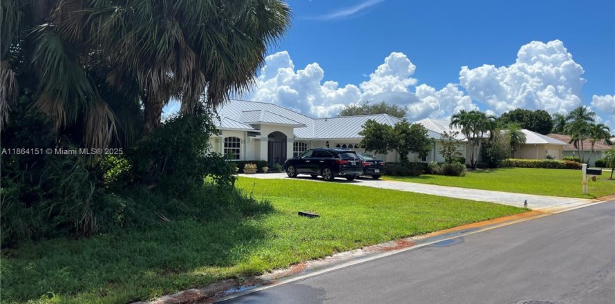 Land in Port St. Lucie, Florida № 1891285