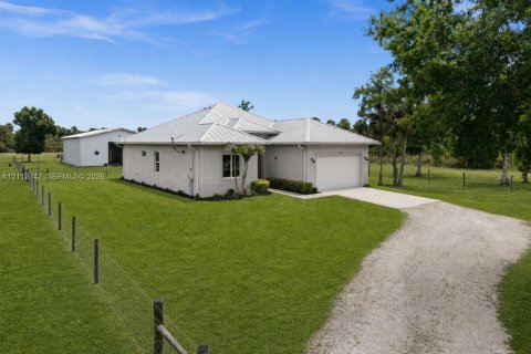 Villa ou maison à vendre à Naples, Floride: 4 chambres, 155.52 m2 № 2439357 - photo 2