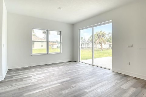 House in North Port, Florida 4 bedrooms, 164.72 sq.m. № 2211155 - photo 17