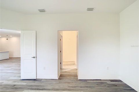 House in North Port, Florida 4 bedrooms, 164.72 sq.m. № 2211155 - photo 21