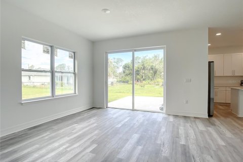 House in North Port, Florida 4 bedrooms, 164.72 sq.m. № 2211155 - photo 16