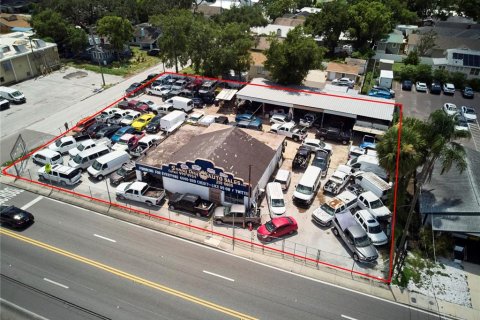 Commercial property in Tampa, Florida № 1837828 - photo 16
