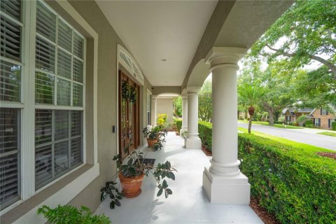 House in Orlando, Florida 5 bedrooms, 328.6 sq.m. № 1759549 - photo 5