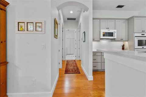 House in Orlando, Florida 5 bedrooms, 328.6 sq.m. № 1759549 - photo 25