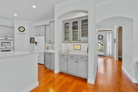 House in Orlando, Florida 5 bedrooms, 328.6 sq.m. № 1759549 - photo 13