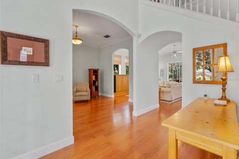 House in Orlando, Florida 5 bedrooms, 328.6 sq.m. № 1759549 - photo 22