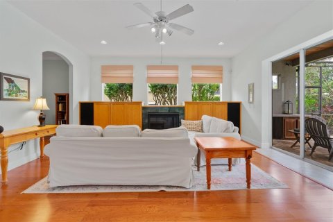 House in Orlando, Florida 5 bedrooms, 328.6 sq.m. № 1759549 - photo 11