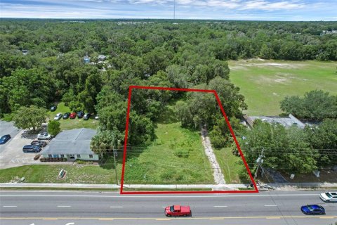 Terreno en venta en Orange City, Florida № 1901055 - foto 1