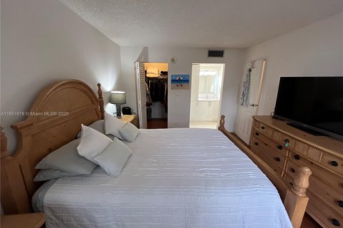 Condo in Sunny Isles Beach, Florida, 1 bedroom  № 1865791 - photo 18