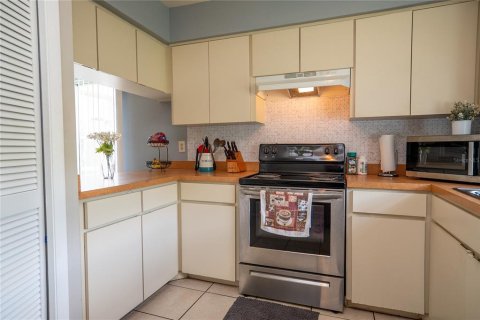 House in Orlando, Florida 3 bedrooms, 108.51 sq.m. № 1788096 - photo 28