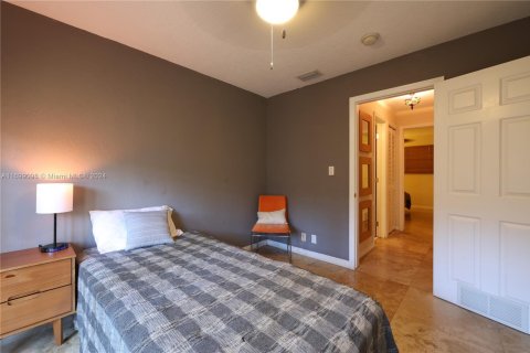 Condominio en venta en Fort Lauderdale, Florida, 2 dormitorios, 66.7 m2 № 1692629 - foto 16