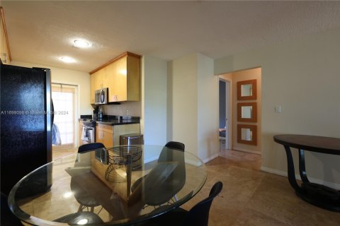 Condominio en venta en Fort Lauderdale, Florida, 2 dormitorios, 66.7 m2 № 1692629 - foto 10