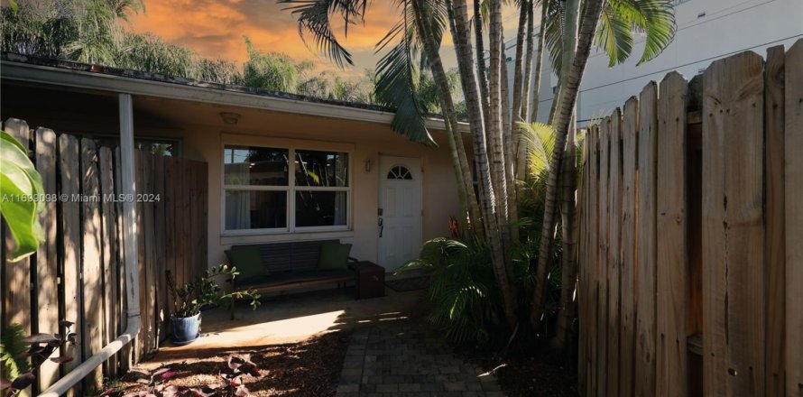 Condominio en Fort Lauderdale, Florida, 2 dormitorios  № 1692629
