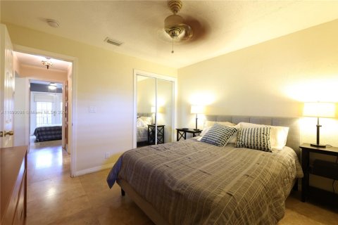 Condominio en venta en Fort Lauderdale, Florida, 2 dormitorios, 66.7 m2 № 1692629 - foto 18